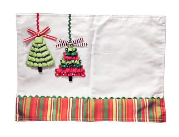 Christmas Placemat with embroidered trees on white fabric, perfect for holiday table decor. Size: 45cm x 32cm.